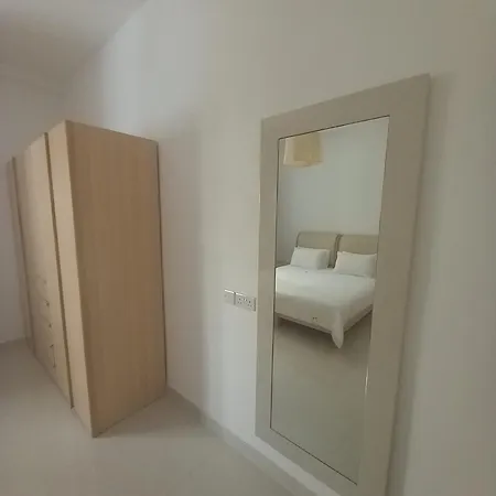 Apartmán 3-bedroom In The Heart Of