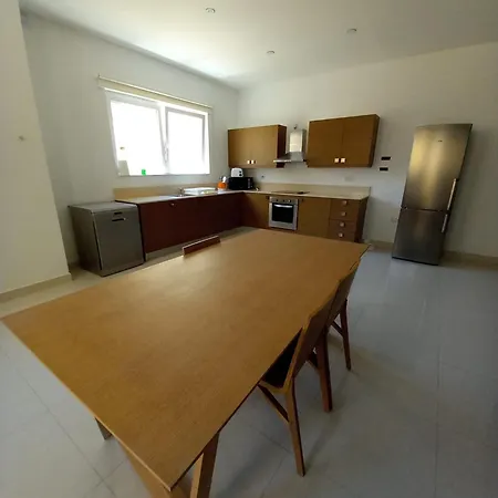 Apartmán 3-bedroom In The Heart Of *
