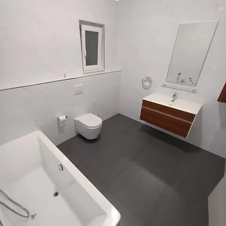 3-bedroom In The Heart Of Apartmán Sliema